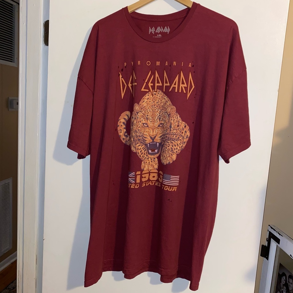 Def leopard shirt